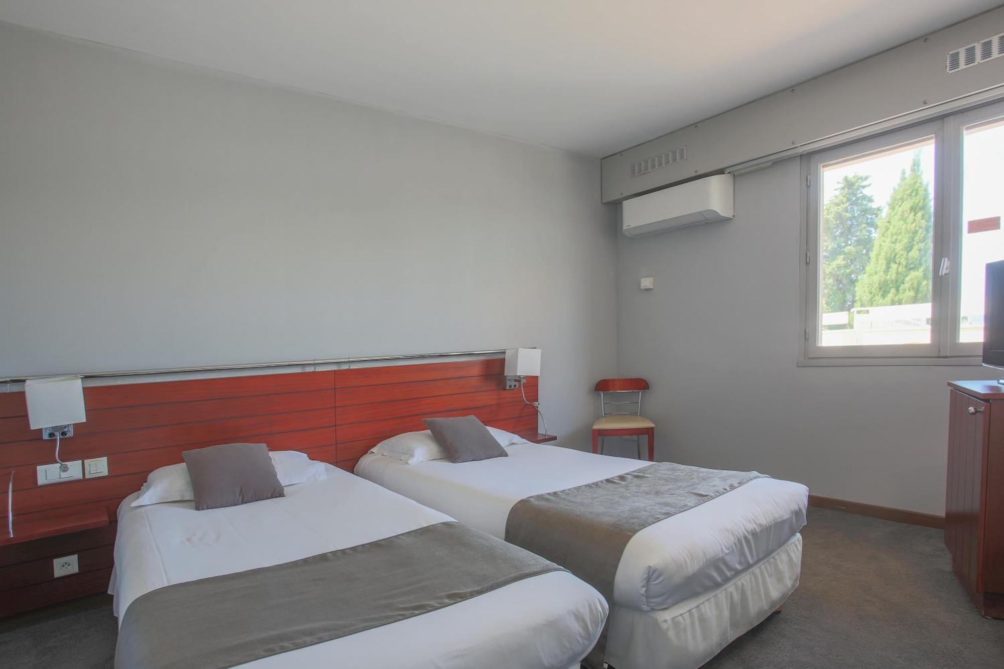โฮเทล แอนด์ สปา บริส เดอ แมร์ Hotel แซ็งต์-ราฟาเอล ภายนอก รูปภาพ
